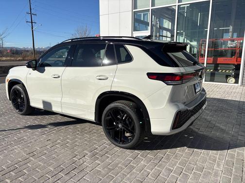 2026 Volkswagen Tiguan 2.0T SE R-Line Black 4MOTION