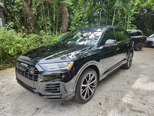 2023 Audi Q7 55 Premium Plus