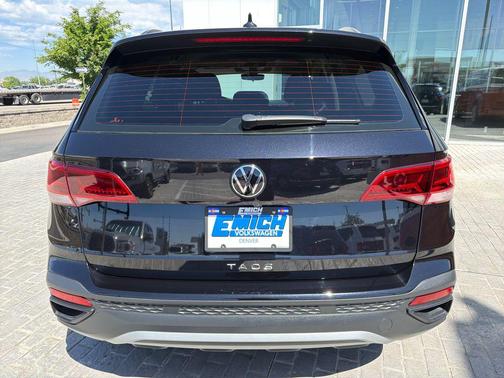 Deep Black Pearl 2024 Volkswagen Taos 1.5T S