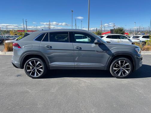 2026 Volkswagen Atlas Cross Sport 2.0T SEL Premium