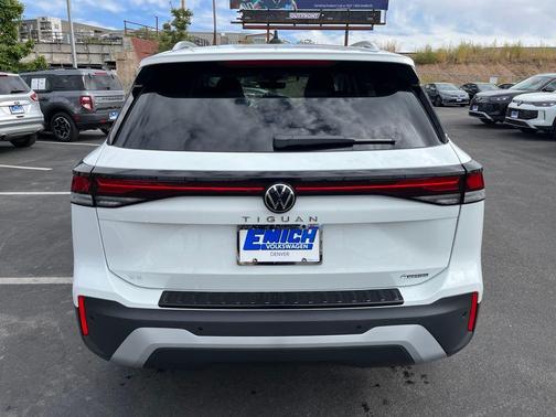 2025 Volkswagen Tiguan 2.0T SE 4MOTION