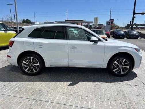 2022 Audi Q5 45 S line Premium