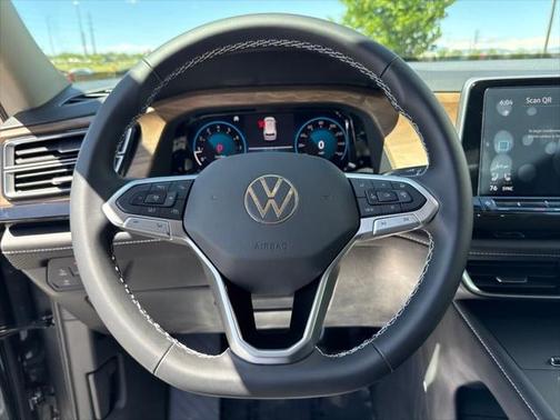 2025 Volkswagen Atlas 2.0T SE