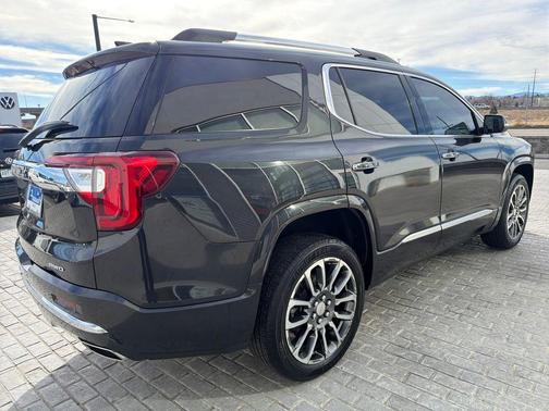 2020 GMC Acadia Denali