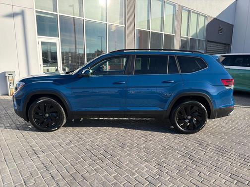 2025 Volkswagen Atlas 2.0T SE w/Technology 4MOTION