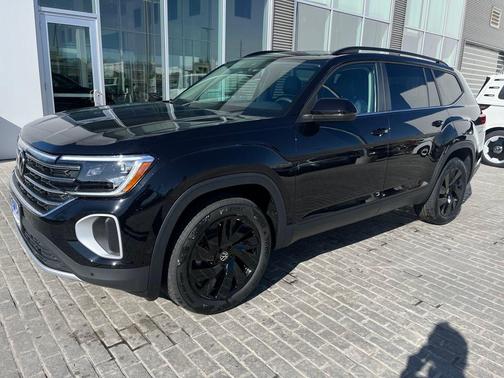 2025 Volkswagen Atlas 2.0T SE w/Technology 4MOTION