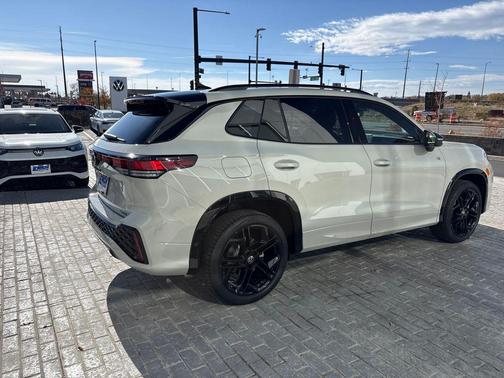 2026 Volkswagen Tiguan 2.0T SE R-Line Black 4MOTION