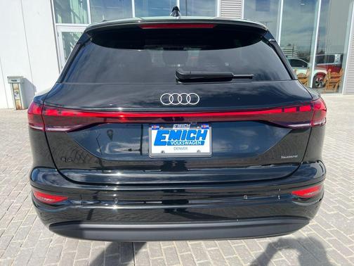 2025 Audi Q6 e-tron Premium quattro