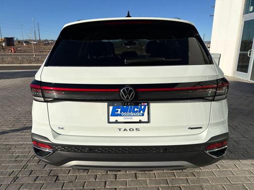 2025 Volkswagen Taos 1.5T SE