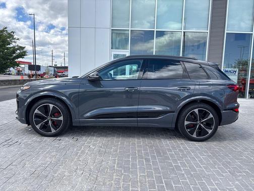 Magnet Gray 2025 Audi SQ6 e-tron Prestige quattro