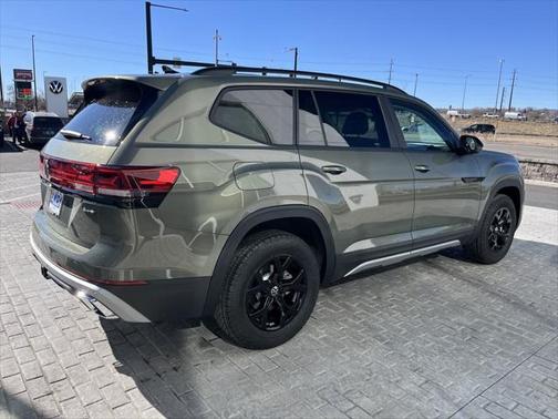 2025 Volkswagen Atlas 2.0T Peak Edition