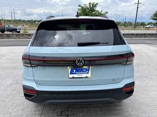 2025 Volkswagen Taos 1.5T SE Black