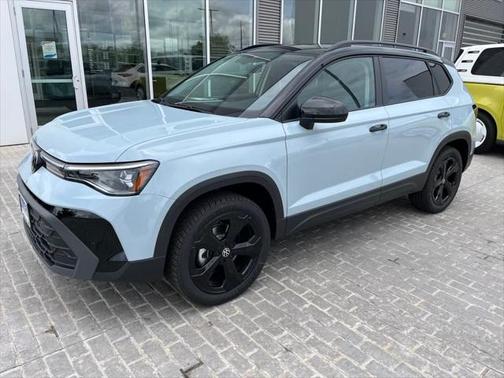 2025 Volkswagen Taos 1.5T SE Black