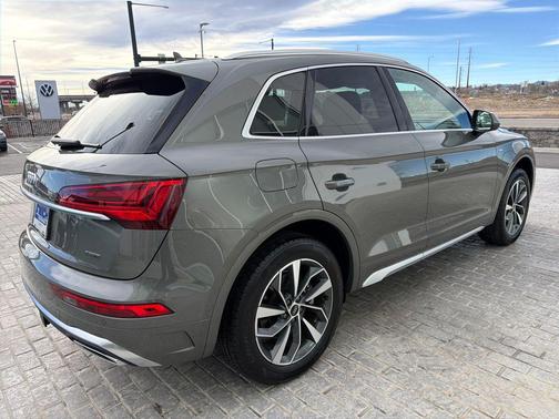 2023 Audi Q5 45 S line Premium Plus