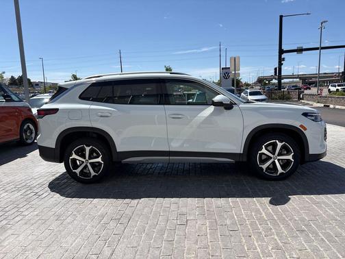 Pure White 2026 Volkswagen Tiguan 2.0T SE 4MOTION