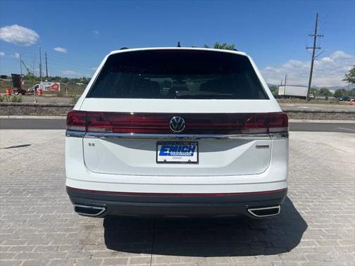 2025 Volkswagen Atlas 2.0T SE