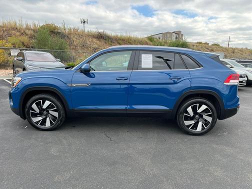 2025 Volkswagen Atlas Cross Sport 2.0T SE w/Technology 4MOTION