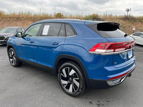 2025 Volkswagen Atlas Cross Sport 2.0T SE w/Technology 4MOTION
