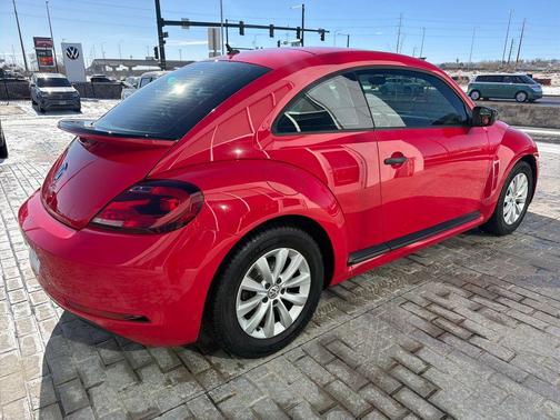 2018 Volkswagen Beetle 2.0T S