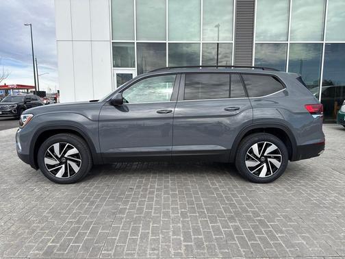 Pure Gray 2026 Volkswagen Atlas 2.0T SE w/Technology 4MOTION