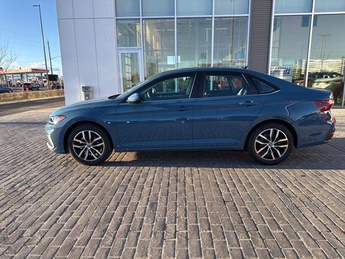 Monterey Blue Pearl 2026 Volkswagen Jetta 1.4T SE