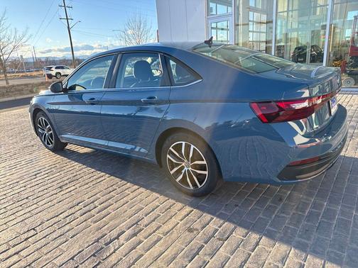 Monterey Blue Pearl 2026 Volkswagen Jetta 1.4T SE
