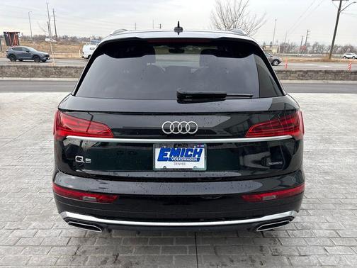 2022 Audi Q5 45 S line Premium