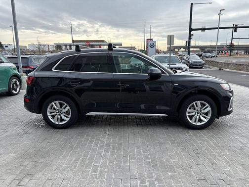 2023 Audi Q5 45 S line Premium
