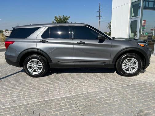 2024 Ford Explorer Base