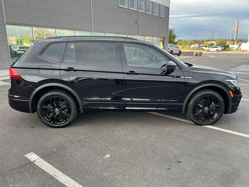 2022 Volkswagen Tiguan 2.0T SE R-Line Black 4MOTION