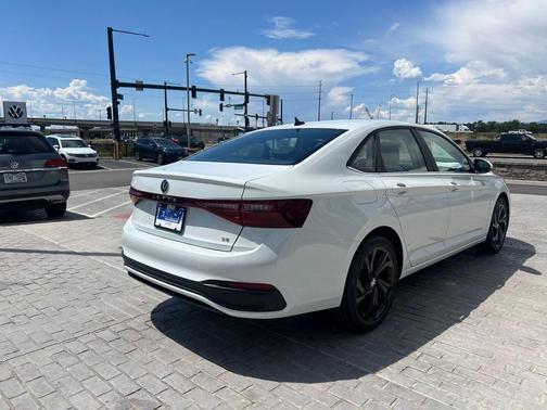 2025 Volkswagen Jetta 1.5T SE
