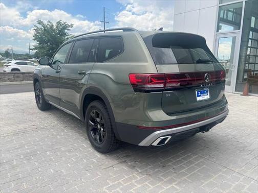 2025 Volkswagen Atlas 2.0T Peak Edition