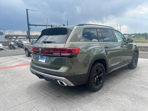 2025 Volkswagen Atlas 2.0T Peak Edition