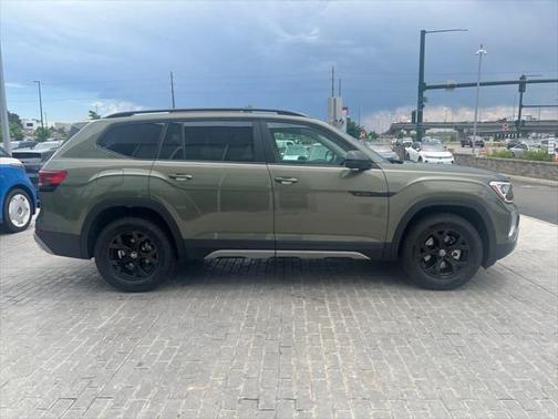 2025 Volkswagen Atlas 2.0T Peak Edition