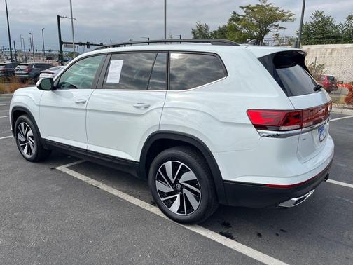 2025 Volkswagen Atlas 2.0T SE w/Technology 4MOTION