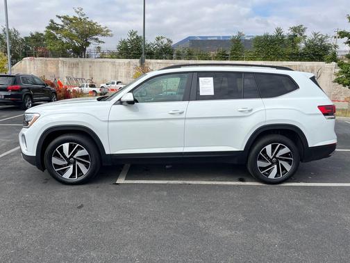 2025 Volkswagen Atlas 2.0T SE w/Technology 4MOTION