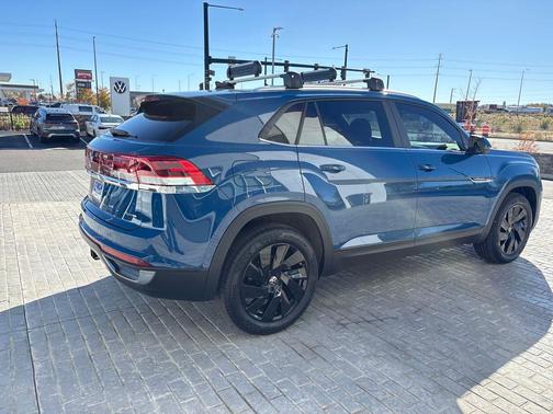2025 Volkswagen Atlas Cross Sport 2.0T SE w/Technology 4MOTION