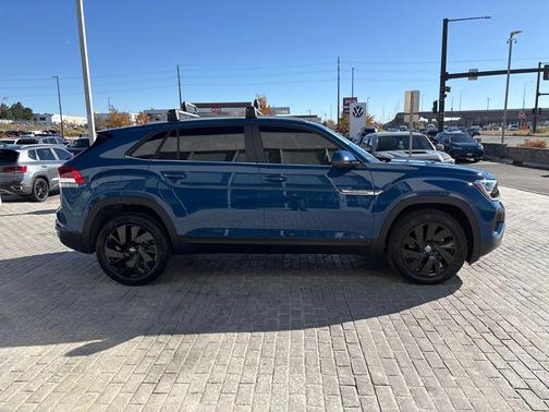 2025 Volkswagen Atlas Cross Sport 2.0T SE w/Technology 4MOTION