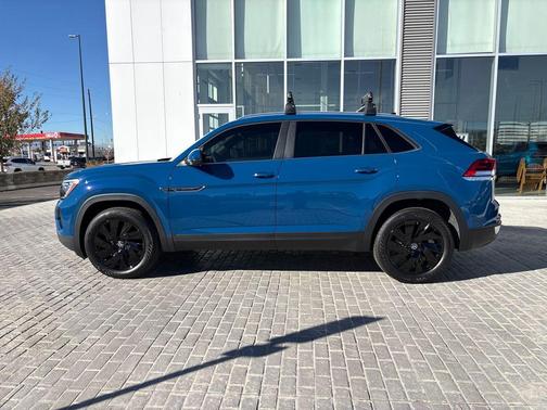2025 Volkswagen Atlas Cross Sport 2.0T SE w/Technology 4MOTION