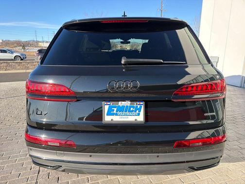 2023 Audi Q7 55 Premium Plus