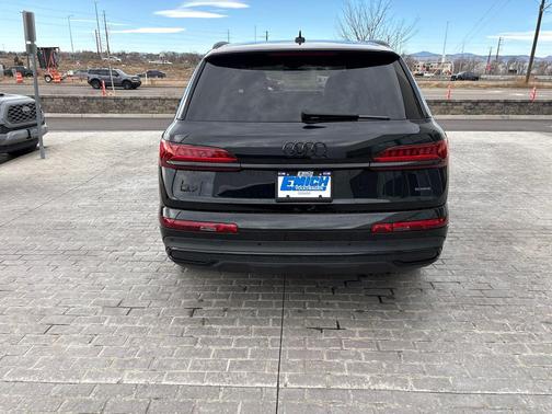 2023 Audi Q7 55 Premium Plus