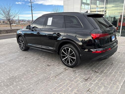 2023 Audi Q7 55 Premium Plus