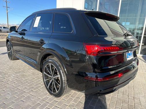 2023 Audi Q7 55 Premium Plus