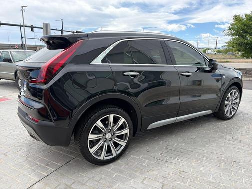 Stellar Black Metallic 2021 Cadillac XT4 Premium Luxury
