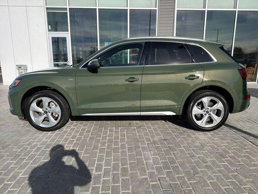 2023 Audi Q5 45 S line Premium Plus