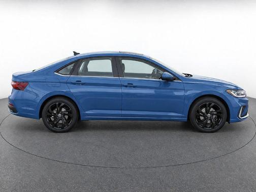 Monterey Blue Pearl 2027 Volkswagen Jetta 1.4T SE