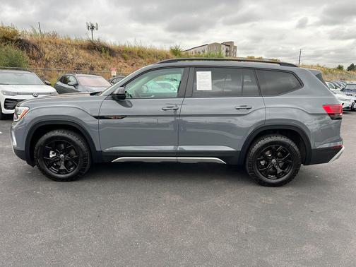 2025 Volkswagen Atlas 2.0T Peak Edition
