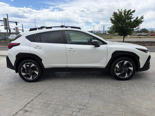Crystal White Pearl 2024 Subaru Crosstrek Limited