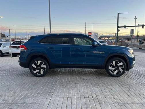 2025 Volkswagen Atlas Cross Sport 2.0T SE w/Technology 4MOTION