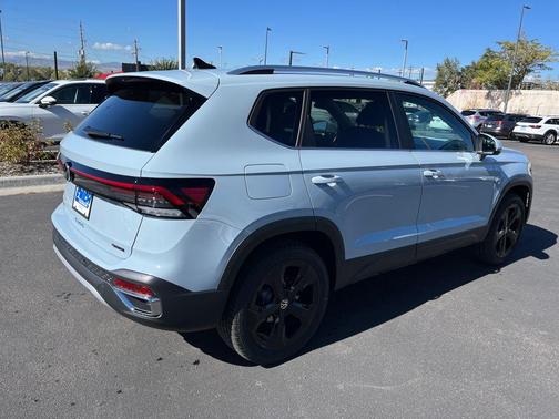 2025 Volkswagen Taos 1.5T SEL